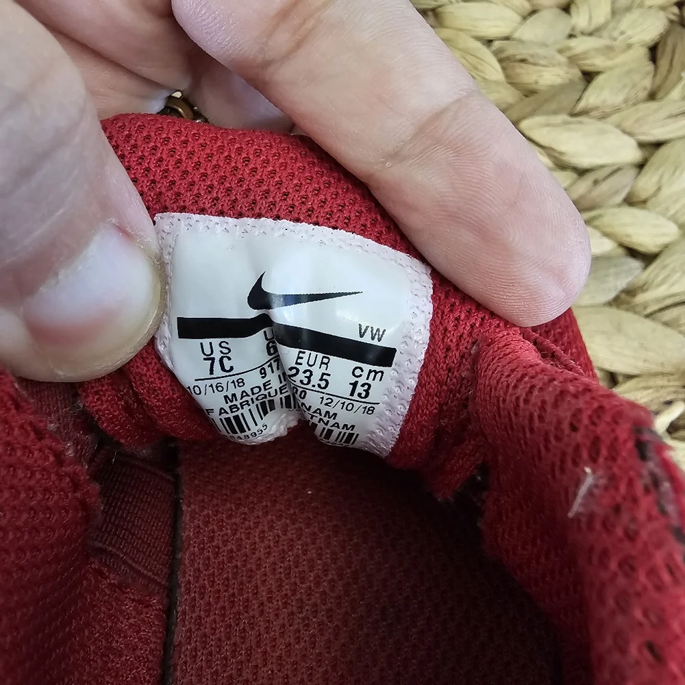 Nike Red Sneakers Lightweight Mesh